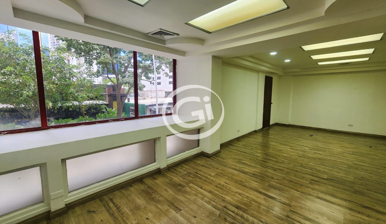 9. Venta Oficina Twin Towers