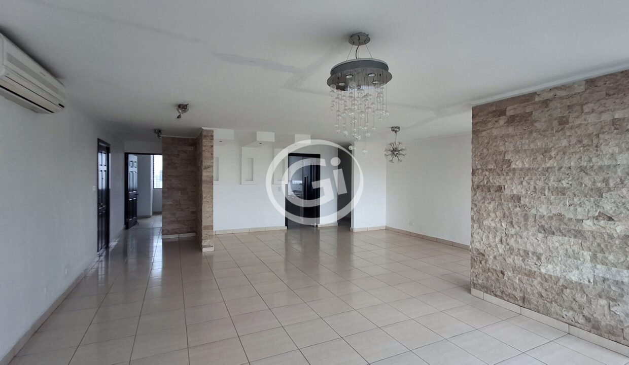 03. sala pared decorativa (Marbella Towers 25B)