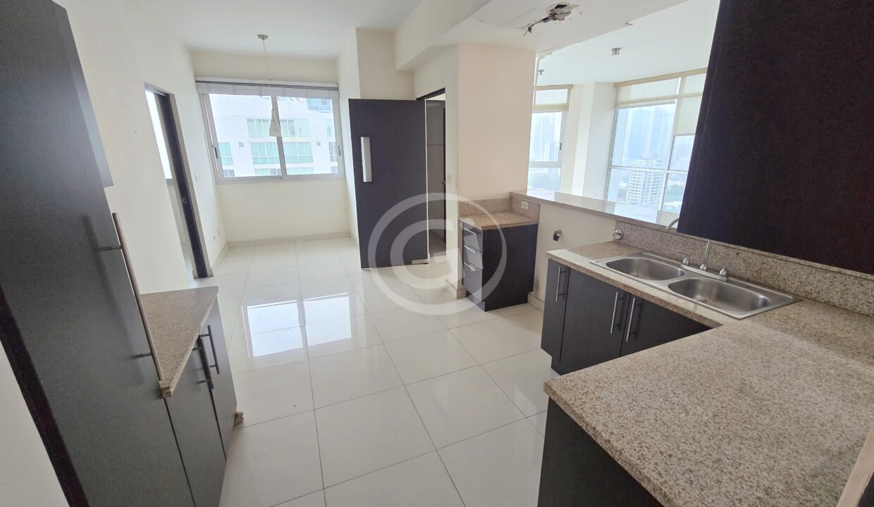 10. Cocina. Remate Bancario Keops Tower. San Francisco