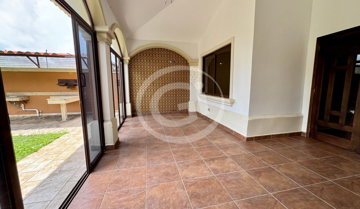 10. Den casa venta Costa Sur Sunset Coast