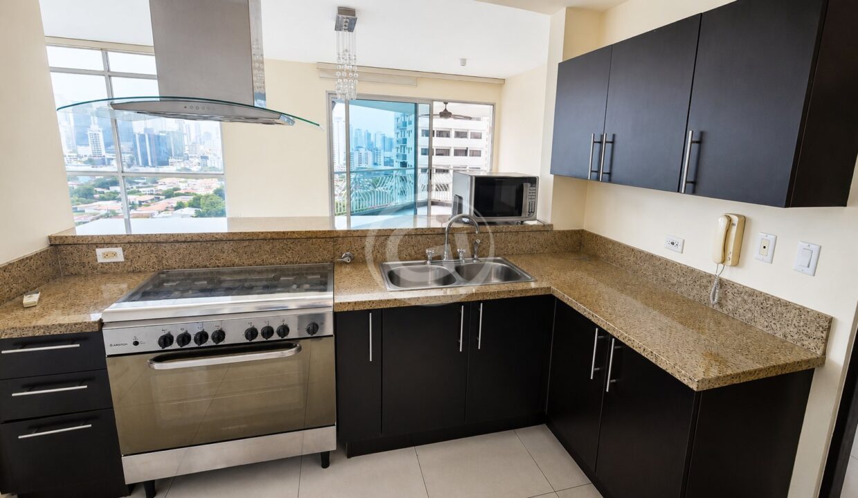 11. Cocina. Remate Bancario Keops Tower. San Francisco