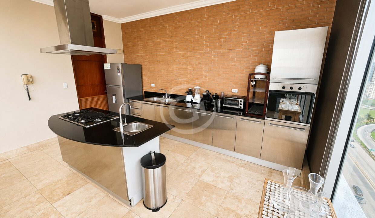 11. Cocina. Remate Bancario Loft Four 41 Punta Pacifica