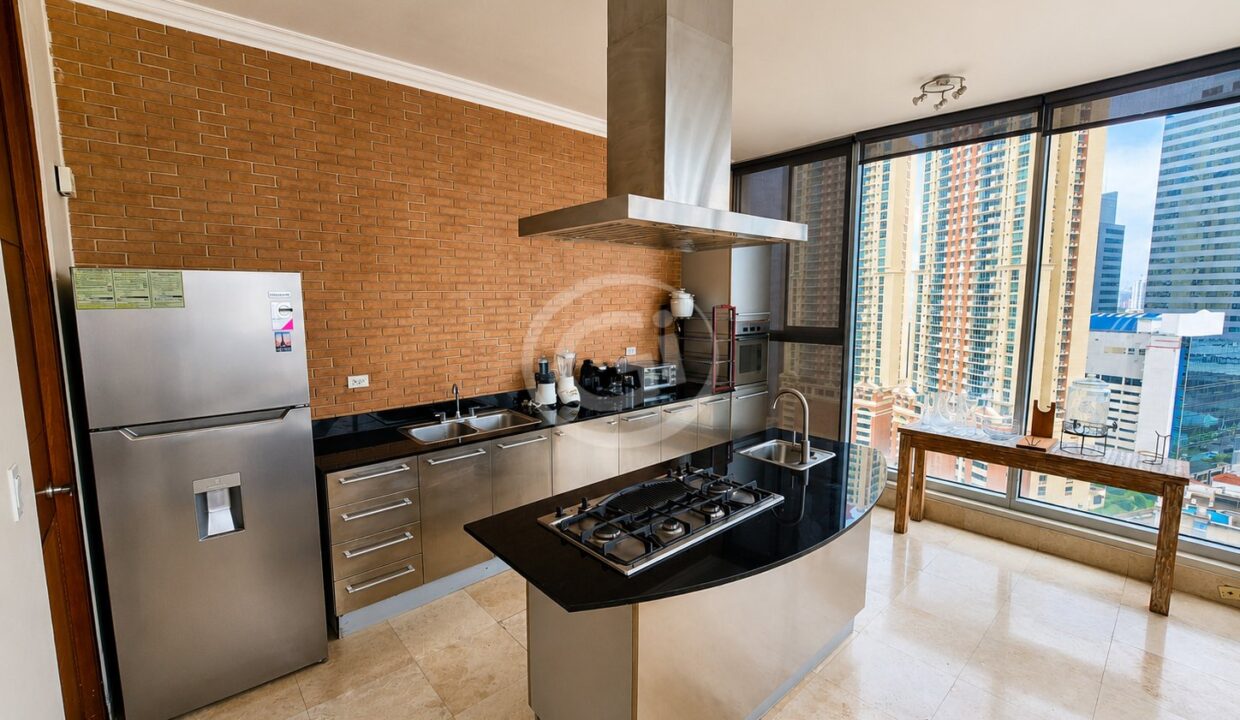 12. Cocina. Remate Bancario Loft Four 41 Punta Pacifica