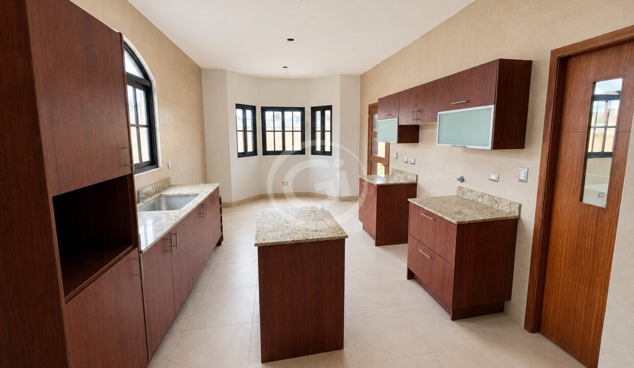 12. Cocina. Remate Bancario.El Doral Costa Sur