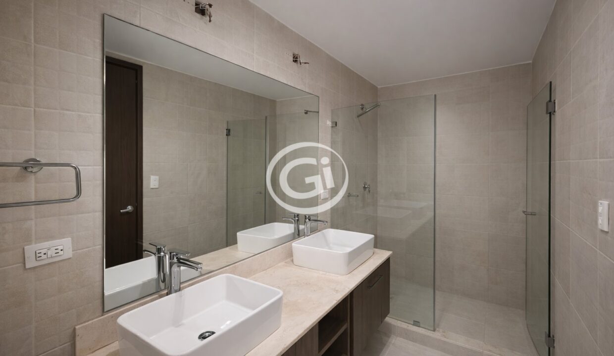 13. Baño Habitacion principal Venta Apartamento Remate Bancario Pacific Tower