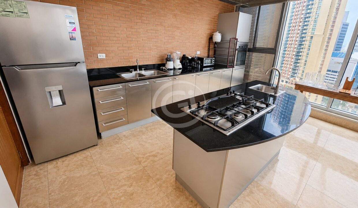 14. Cocina. Remate Bancario Loft Four 41 Punta Pacifica