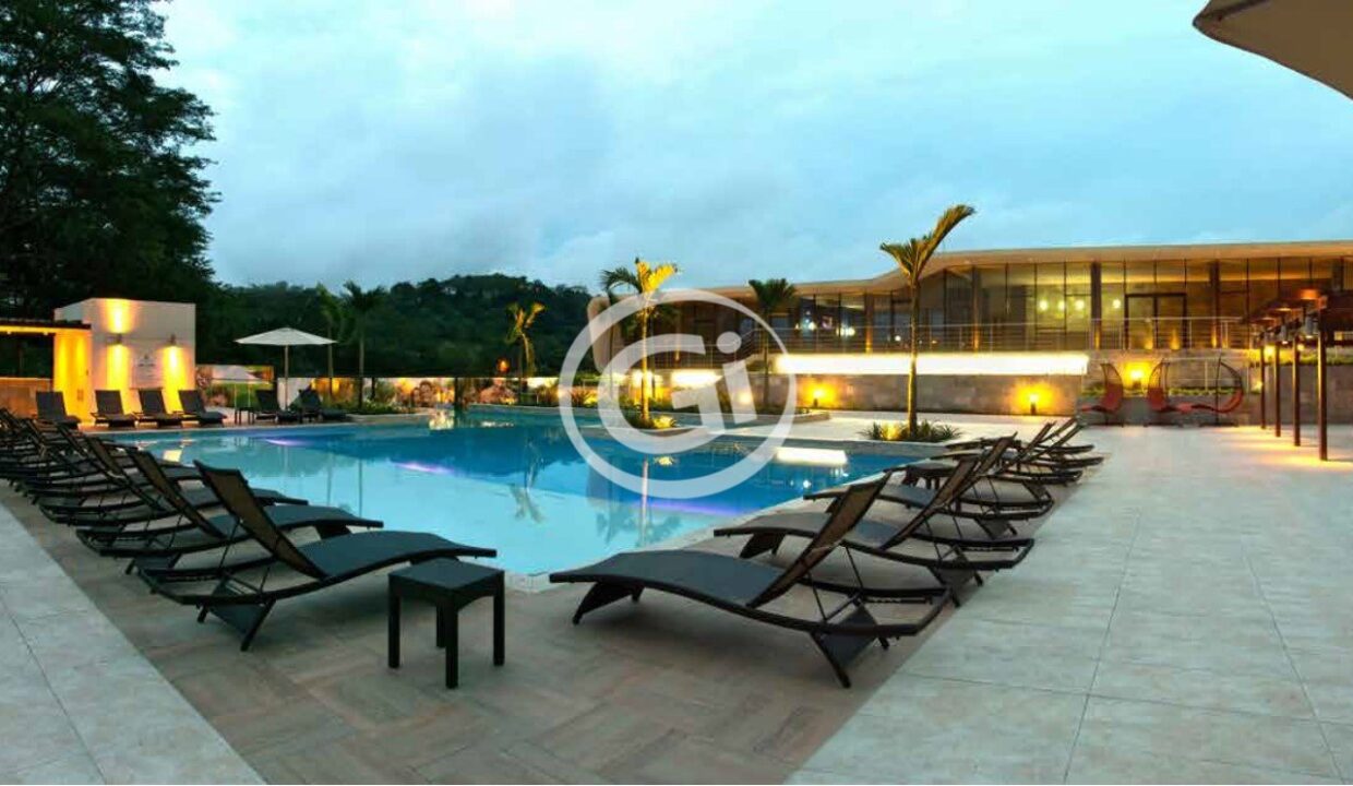 14. piscina Condado Country Club