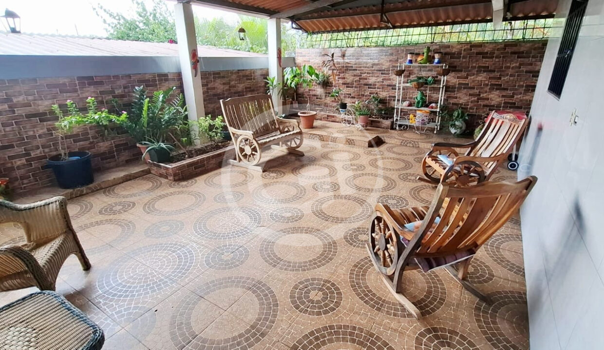 17- Terraza Casa en Venta Colinas del Sol