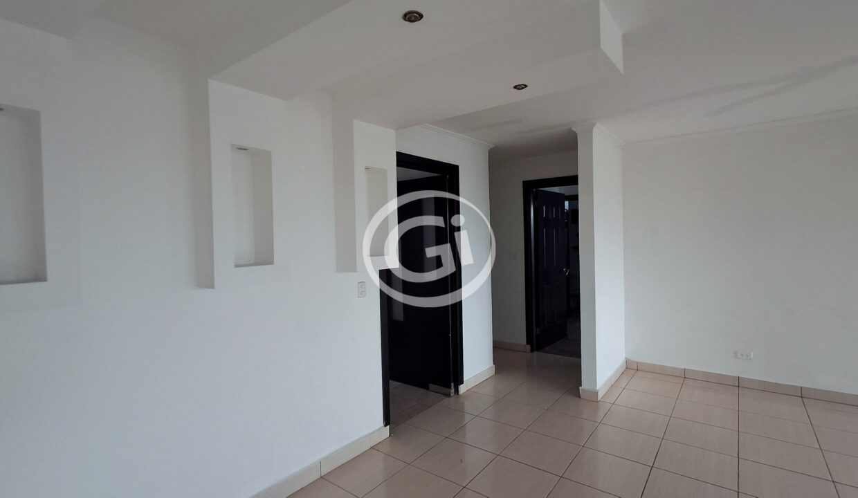 17. distribuidor recamaras (Marbella Towers 25B)