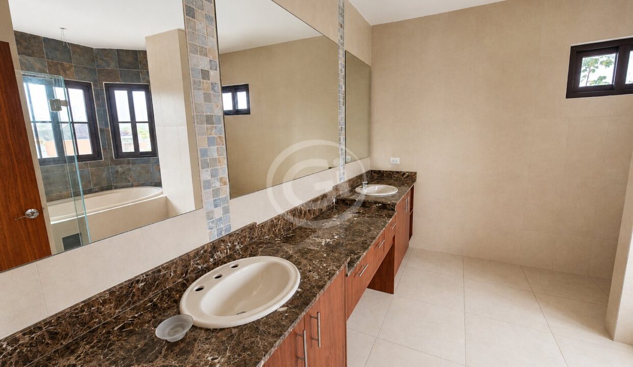 18. Habitación Principal. Remate Bancario.El Doral Costa Sur