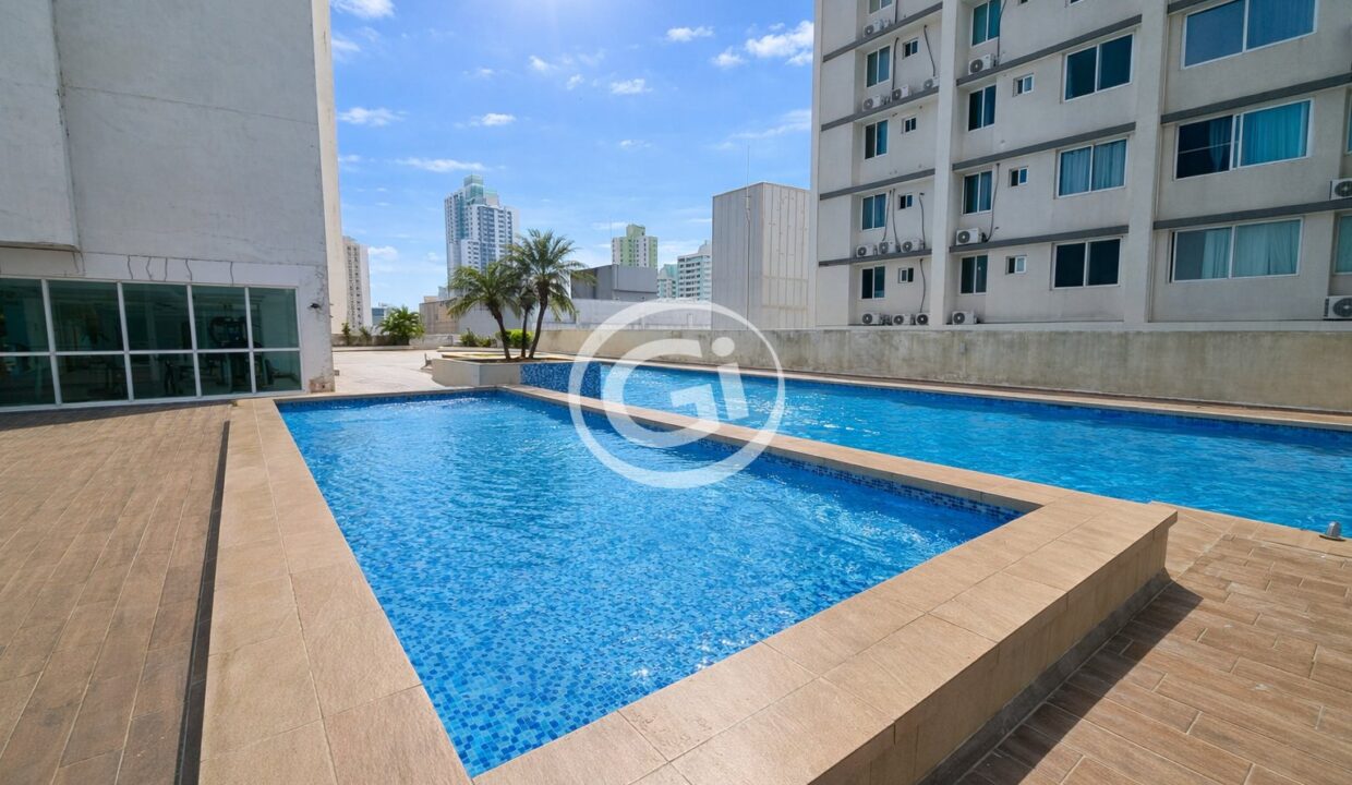 18. Piscina Venta Kings Park (Reposeido Banitsmo)