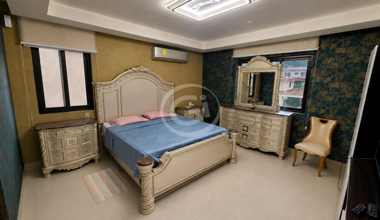 19. Habitación Principal. Embassy Club Casa Venta o Alquiler Clayton