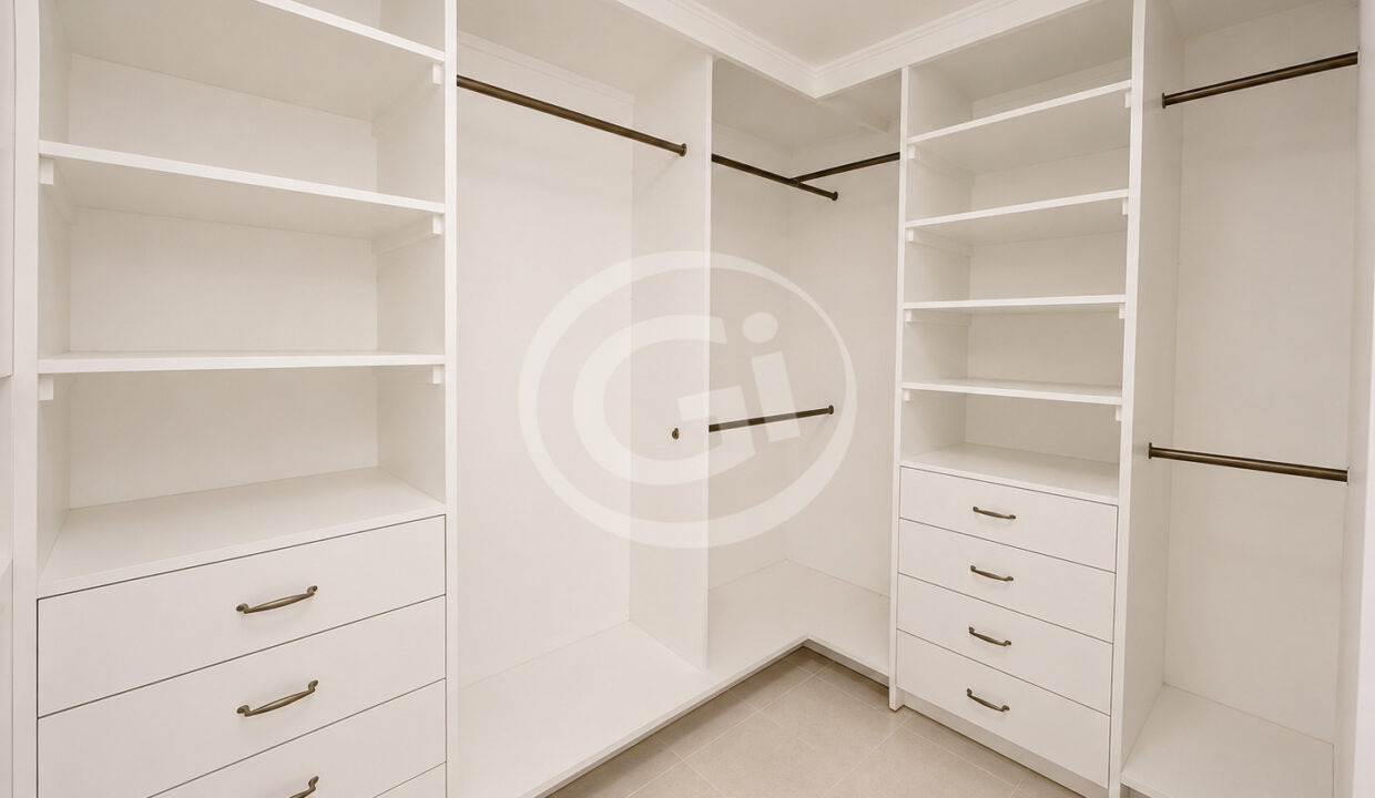 19. Walk in closet venta apartamento Royal Princess Punta Paitilla