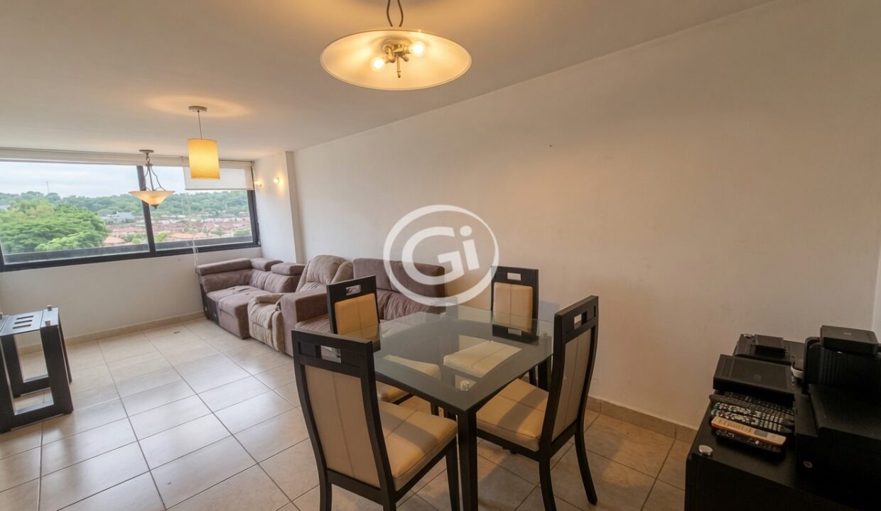 2. Sala Venta Condado Country (Reposeido Banitsmo)