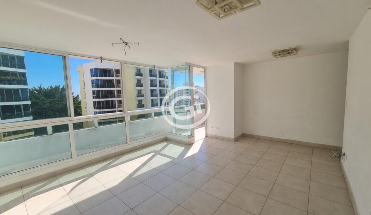2. Sala Venta apartamento Elmare reposeido bancario