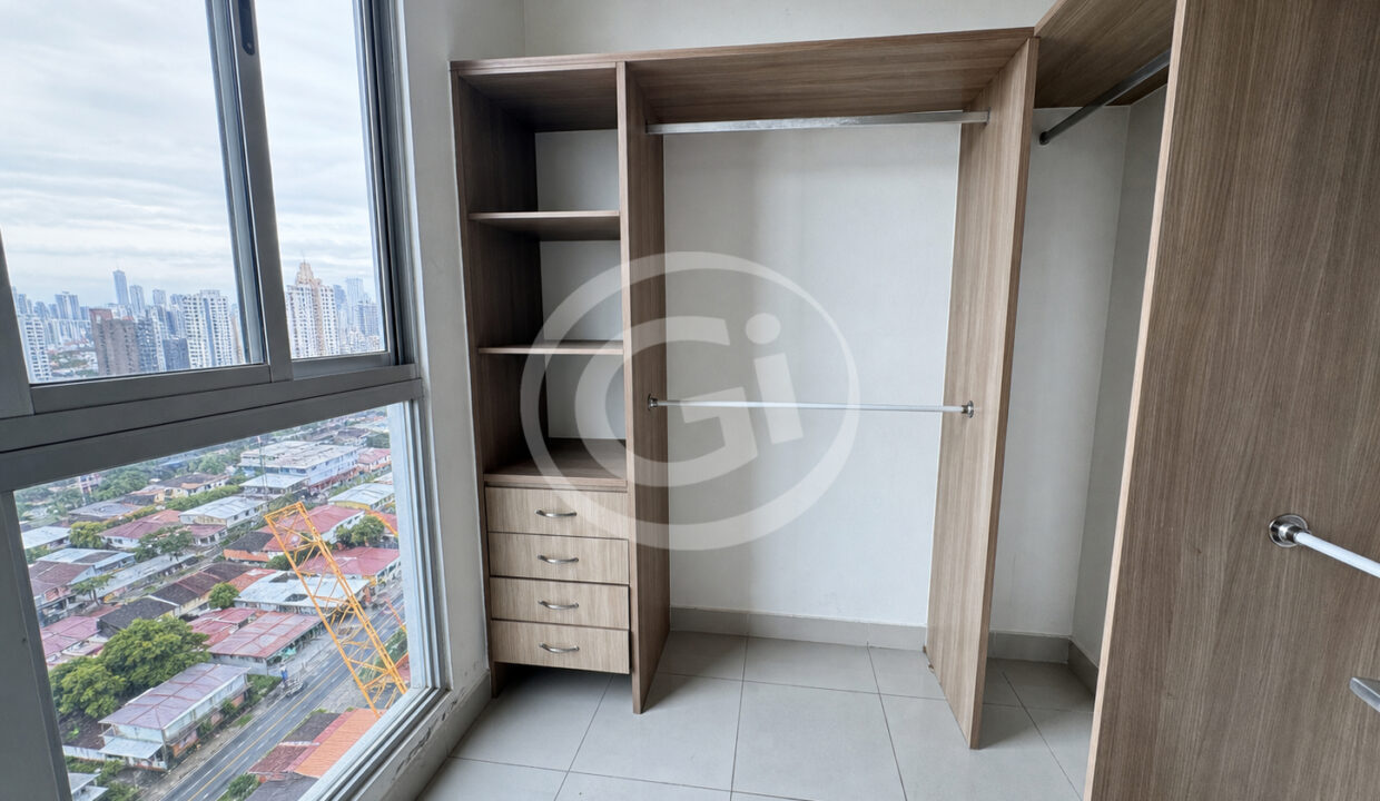 20. Walk in closet venta apartamento Harmony
