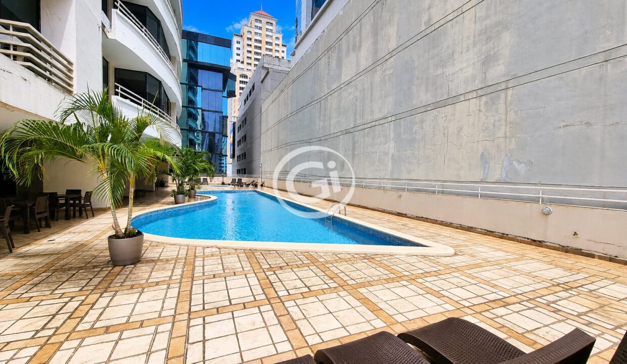 21. Piscina Venta Brisas de Obarrio