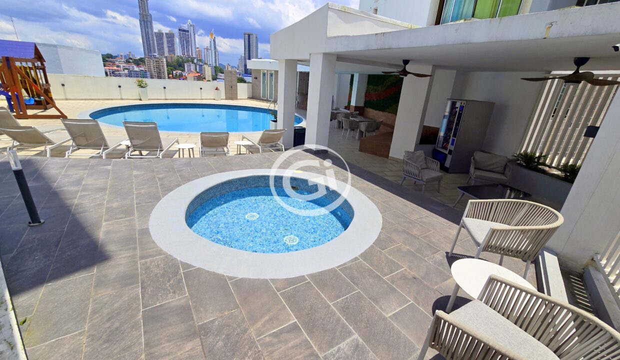 21. Piscina. Venta Reposido El Mare. Edison Park
