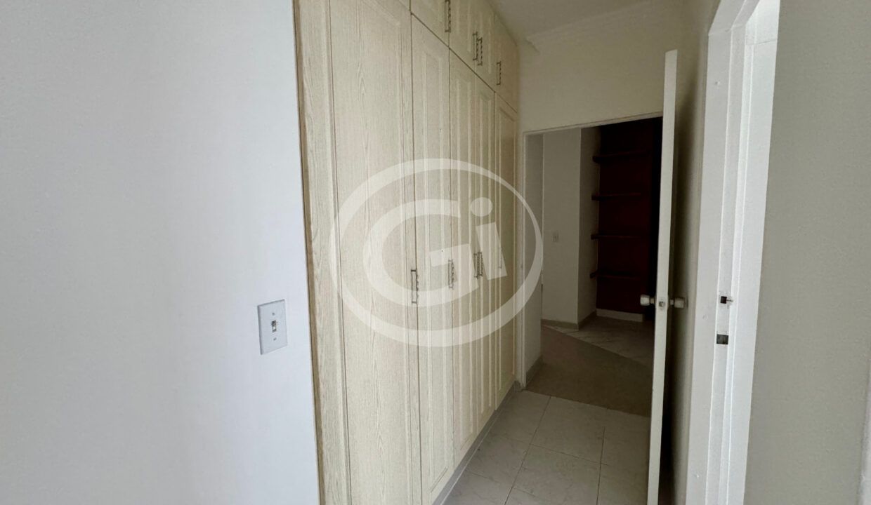 22. Pasillo venta apartamento Royal Princess Punta Paitilla