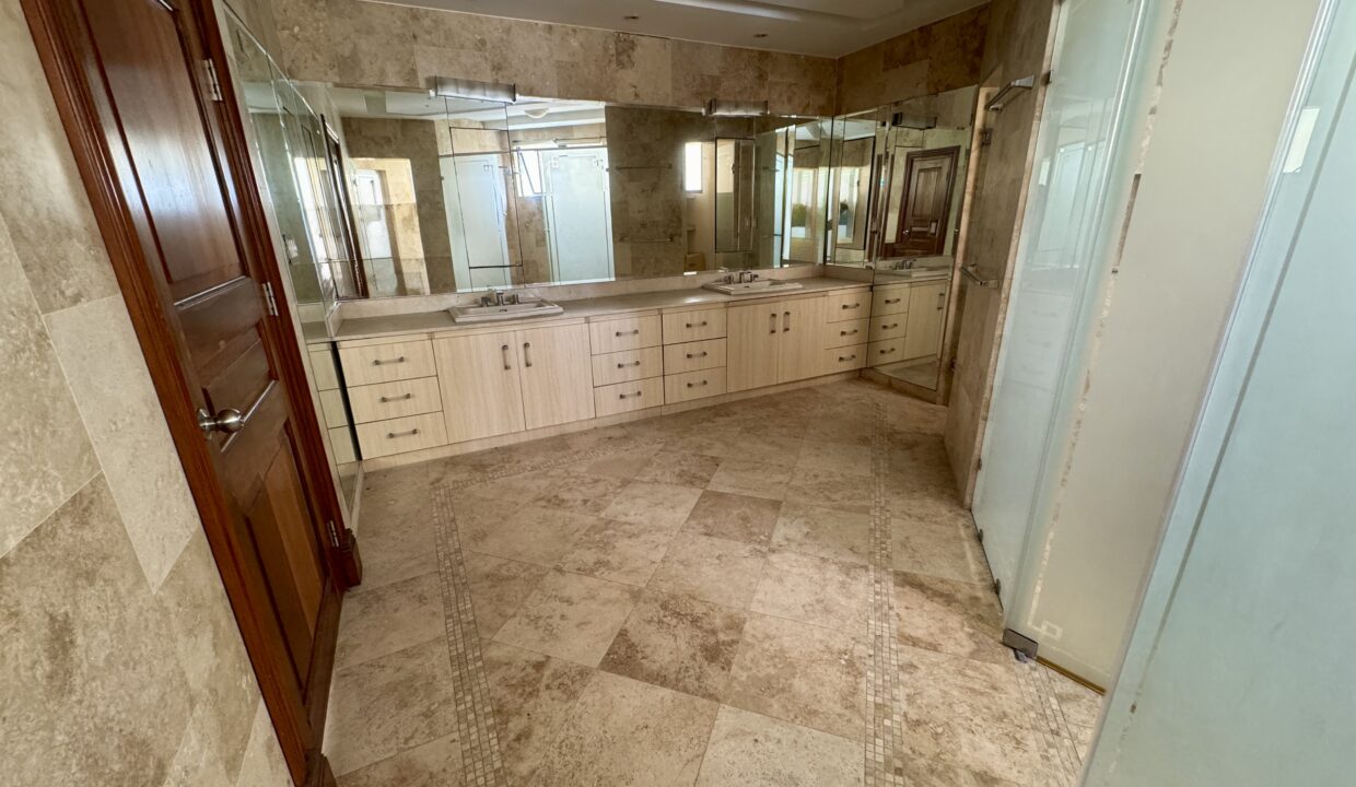 23. Baño Venta Apartamento Belvedere Coco del Mar