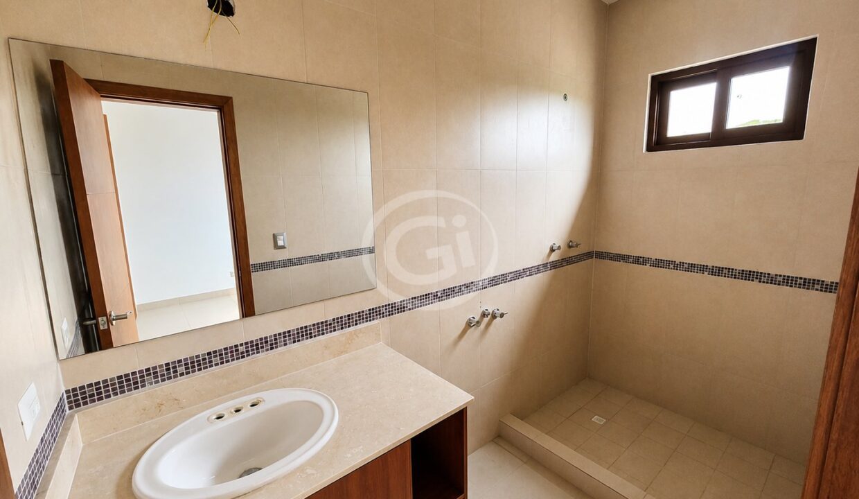 25. Habitaciión 2. Remate Bancario.El Doral Costa Sur
