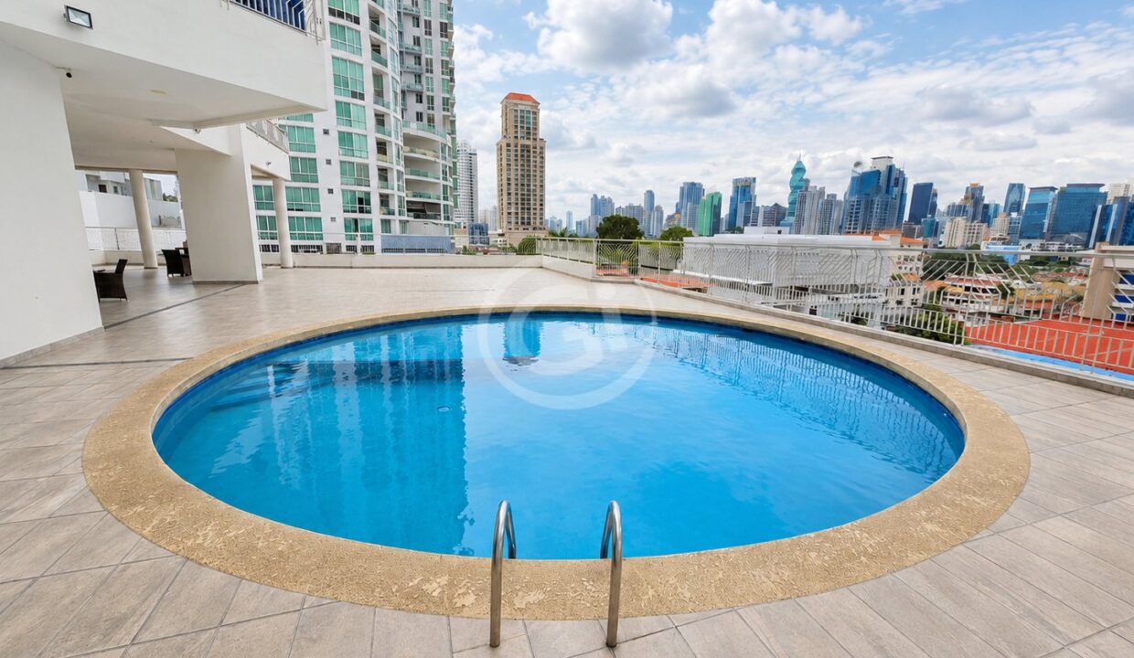26. Piscina. Remate Bancario Keops Tower. San Francisco