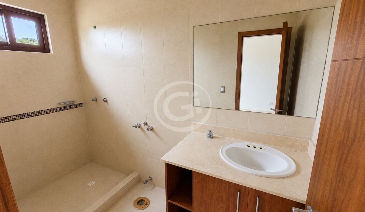 28. Habitación 3. Remate Bancario.El Doral Costa Sur