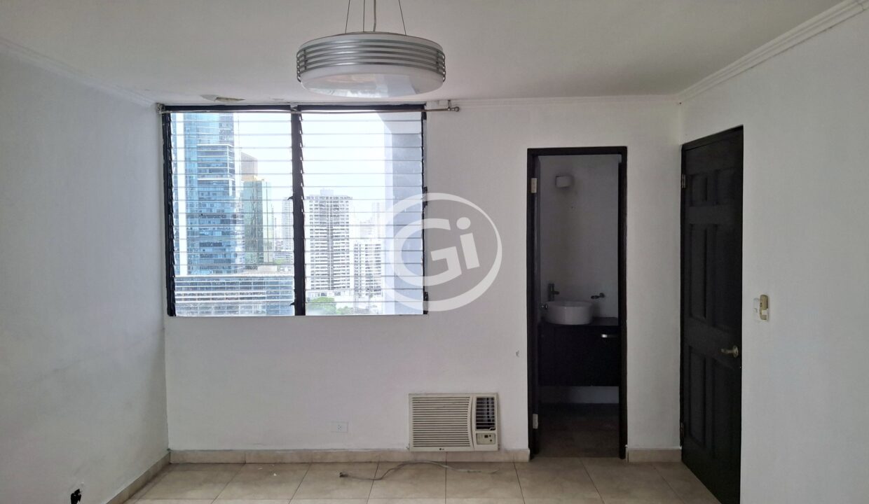 28. recamara estudio vista (Marbella Towers 25B)