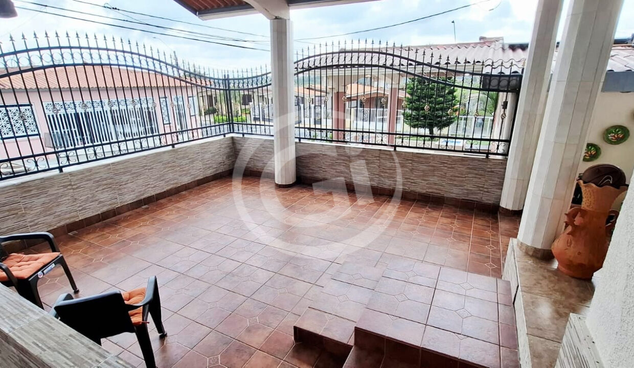 3- Terraza Casa en Venta Colinas del Sol