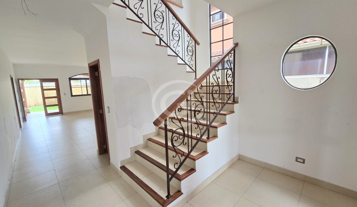 3. Sala-Comedor. Remate Bancario.El Doral Costa Sur