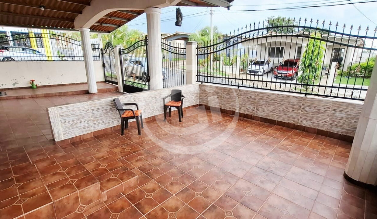 4- Terraza Casa en Venta Colinas del Sol