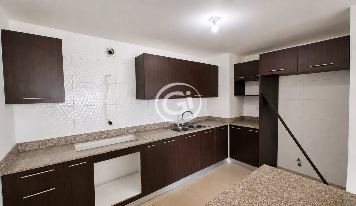 4. Cocina Venta Condado Country (Reposeido Banitsmo)