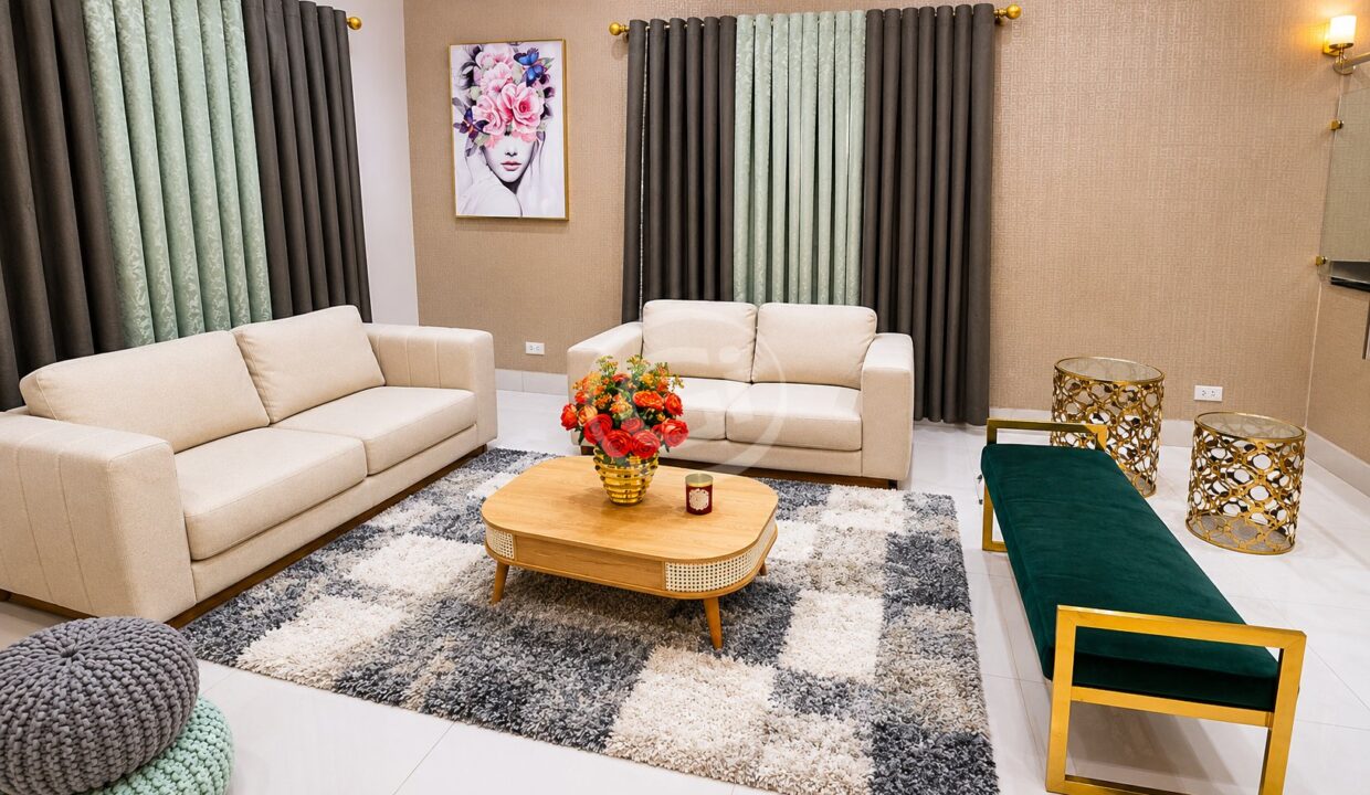 4. Sala. Embassy Club Casa Venta o Alquiler Clayton