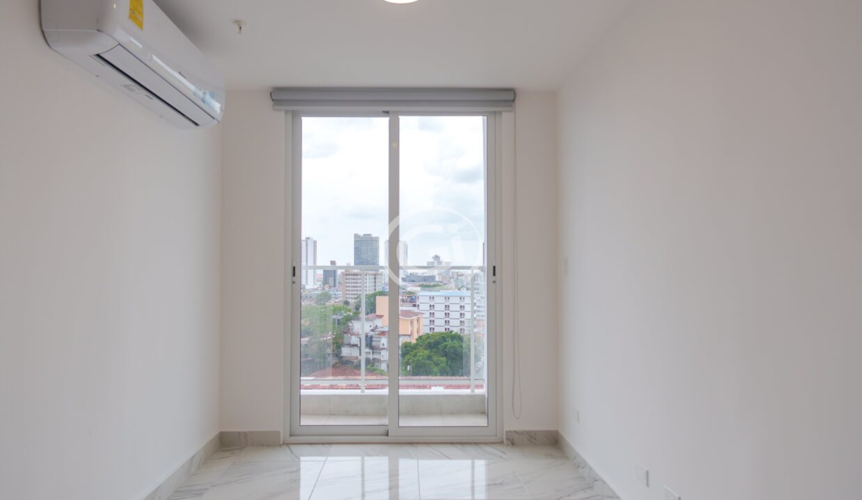 5.Apartamento-en-venta-panama-bella-vista-ph-el-botanico-con-balcon-vista-a-la-ciudad.