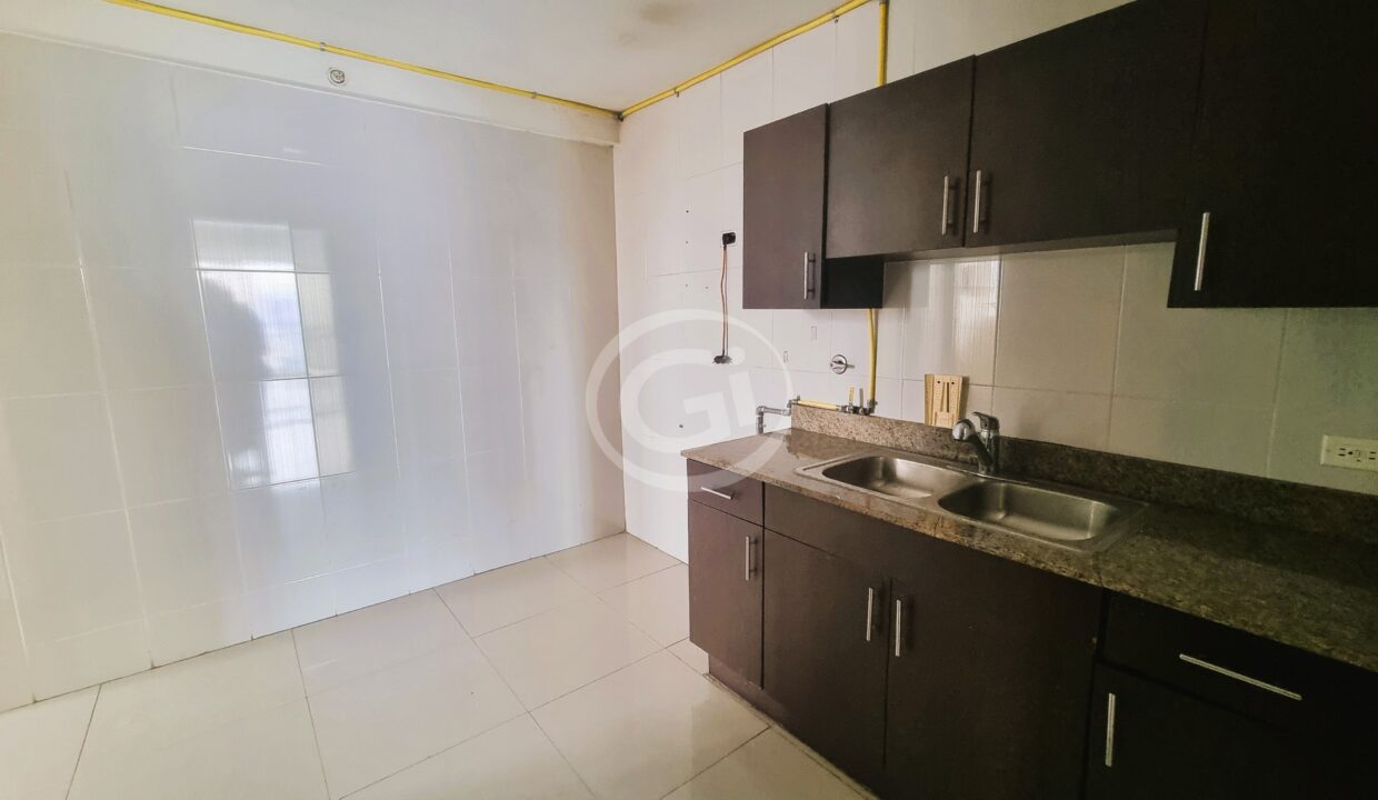 6. Cocina Venta Apartamento Miyaki Obarrio