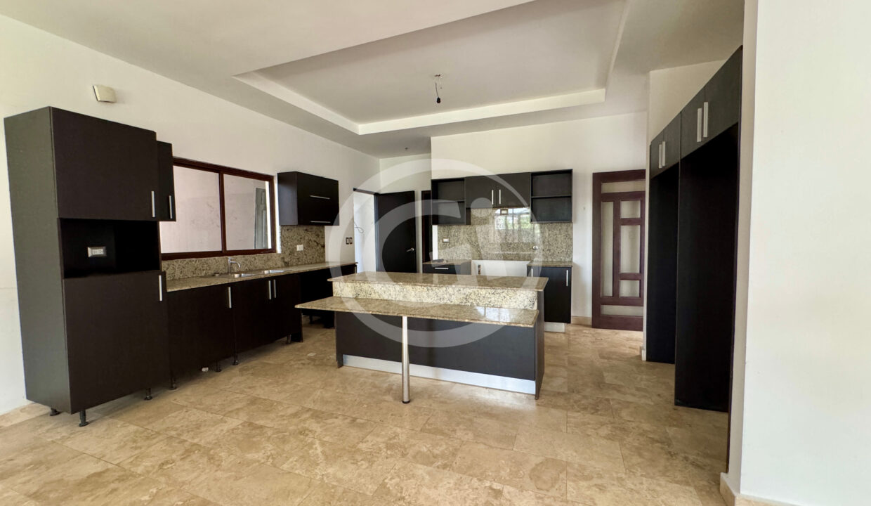 6. Cocina casa venta Costa Sur Sunset Coast
