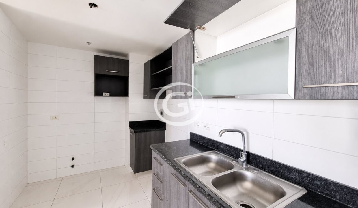 7. Cocina Venta Apartamento Remate Bancario Pacific Tower