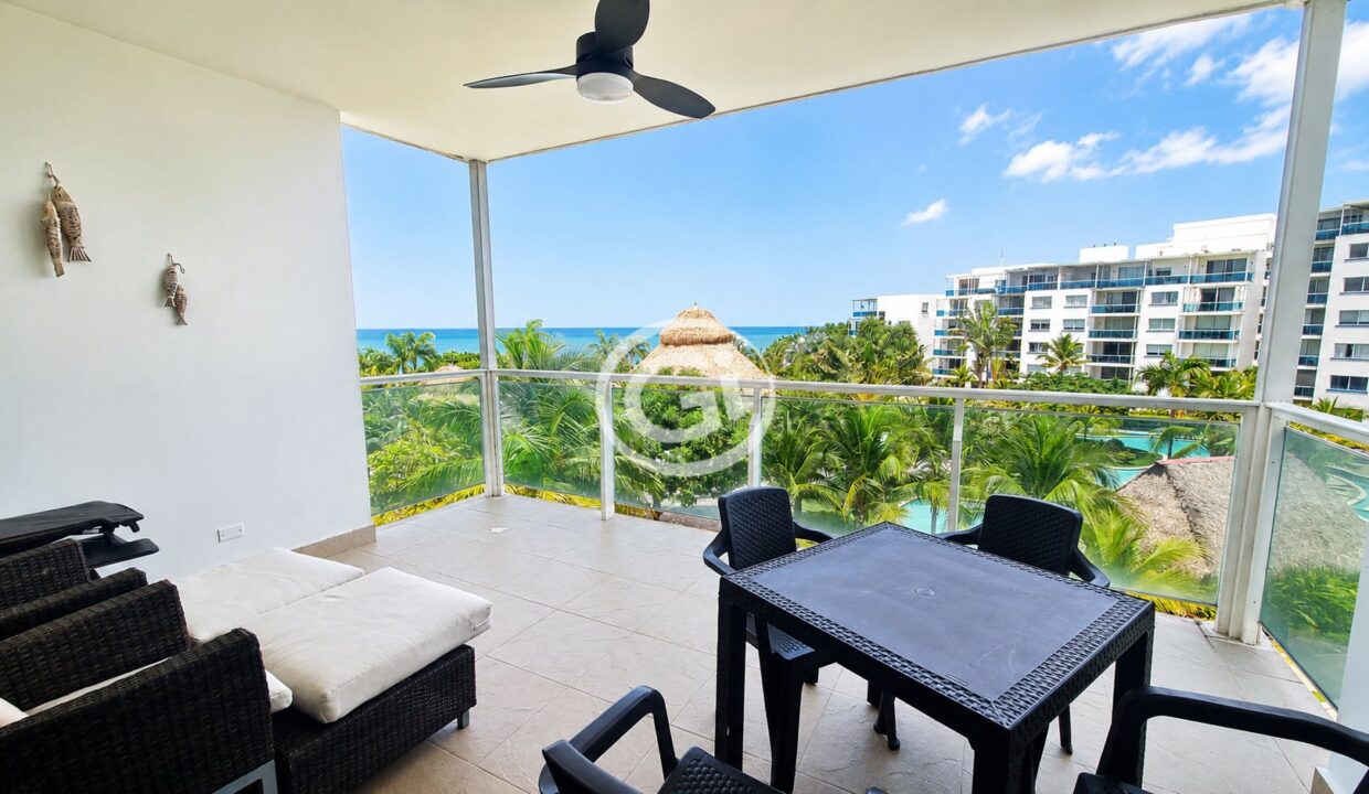 7. Terraza Venta Nikki Residences