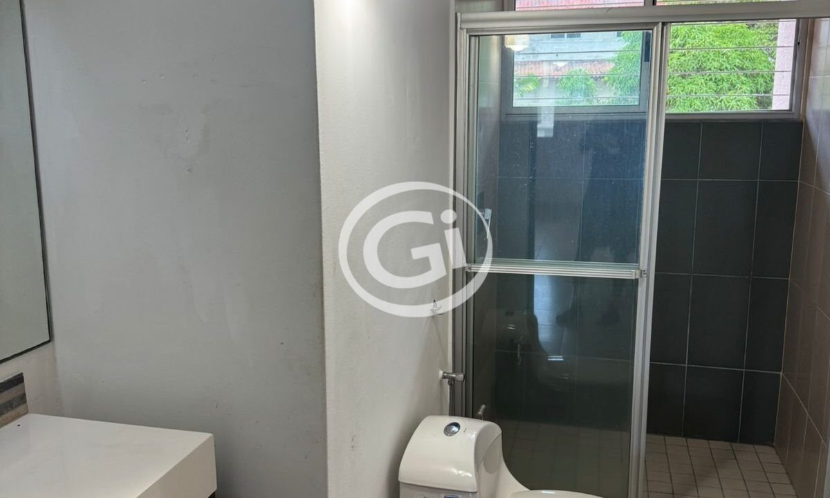 8. Baño 2 Alquiler Casa Clayton Los Rios