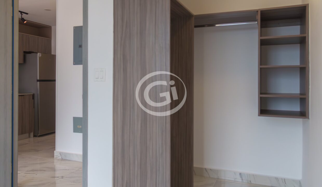 8.Apartamento-en-venta-panama-bella-vista-ph-el-botanico-con-balcon-vista-a-la-ciudad.