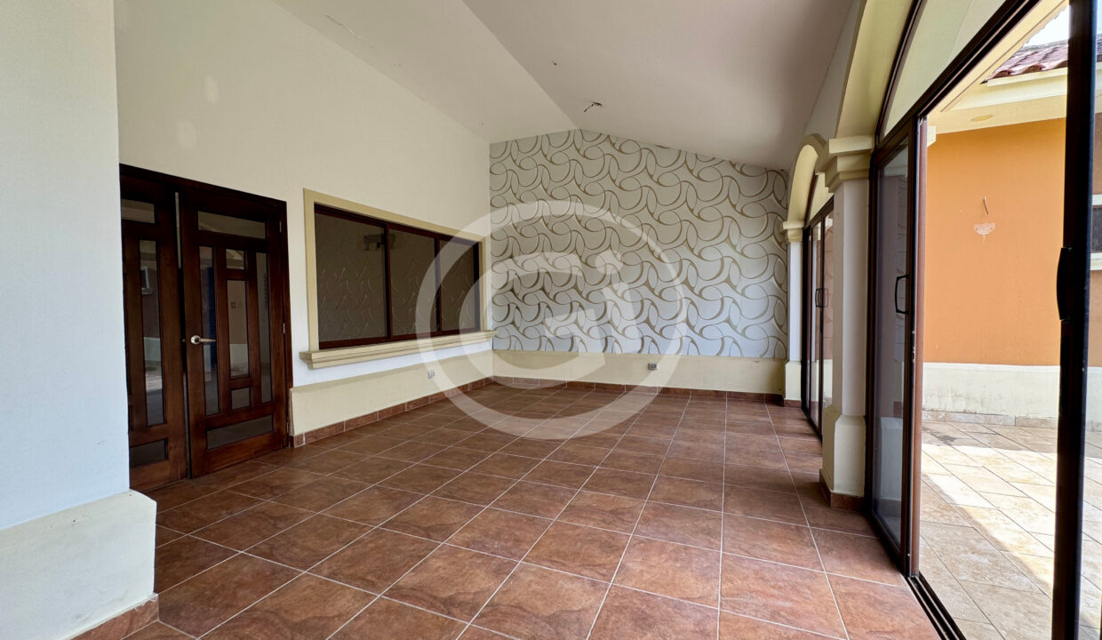9. Den casa venta Costa Sur Sunset Coast