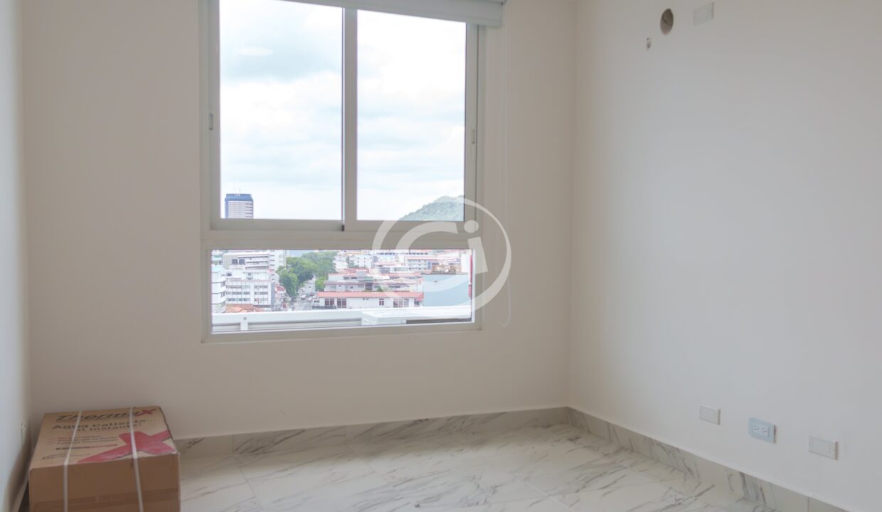 9.Apartamento-en-venta-panama-bella-vista-ph-el-botanico-con-balcon-vista-a-la-ciudad.