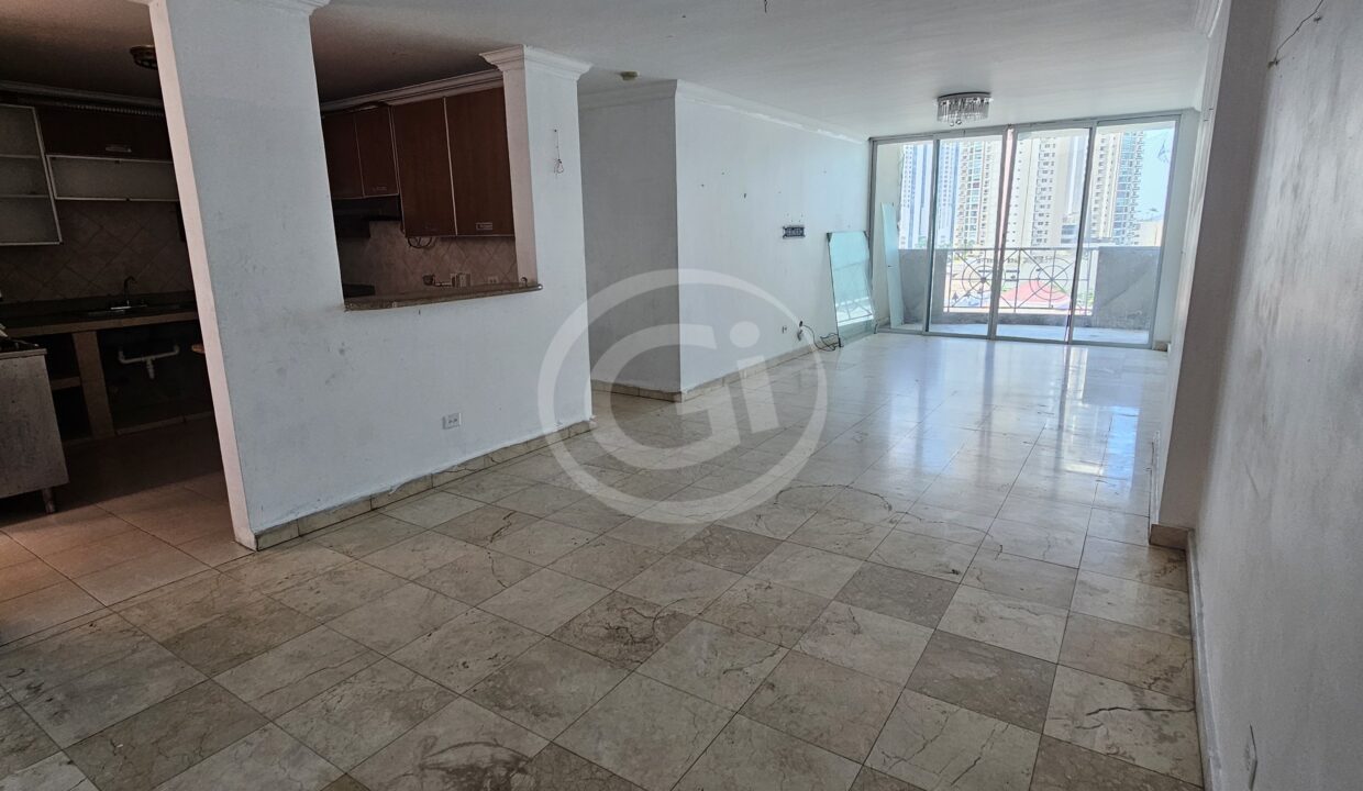 1. Sala comedor cocina Costa Pacífica Venta reposeído Banistmo
