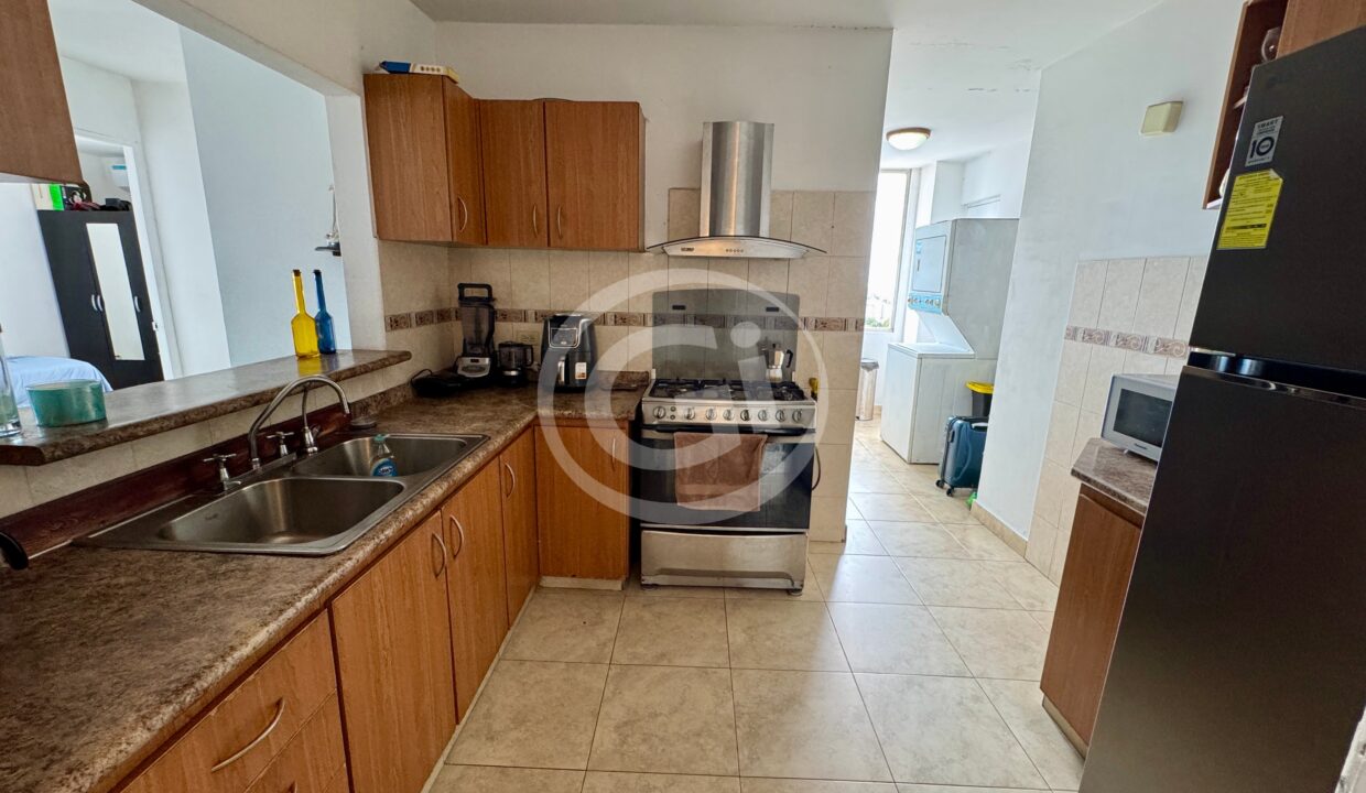 10. Cocina venta apartamento Tower Park Altos del Golf