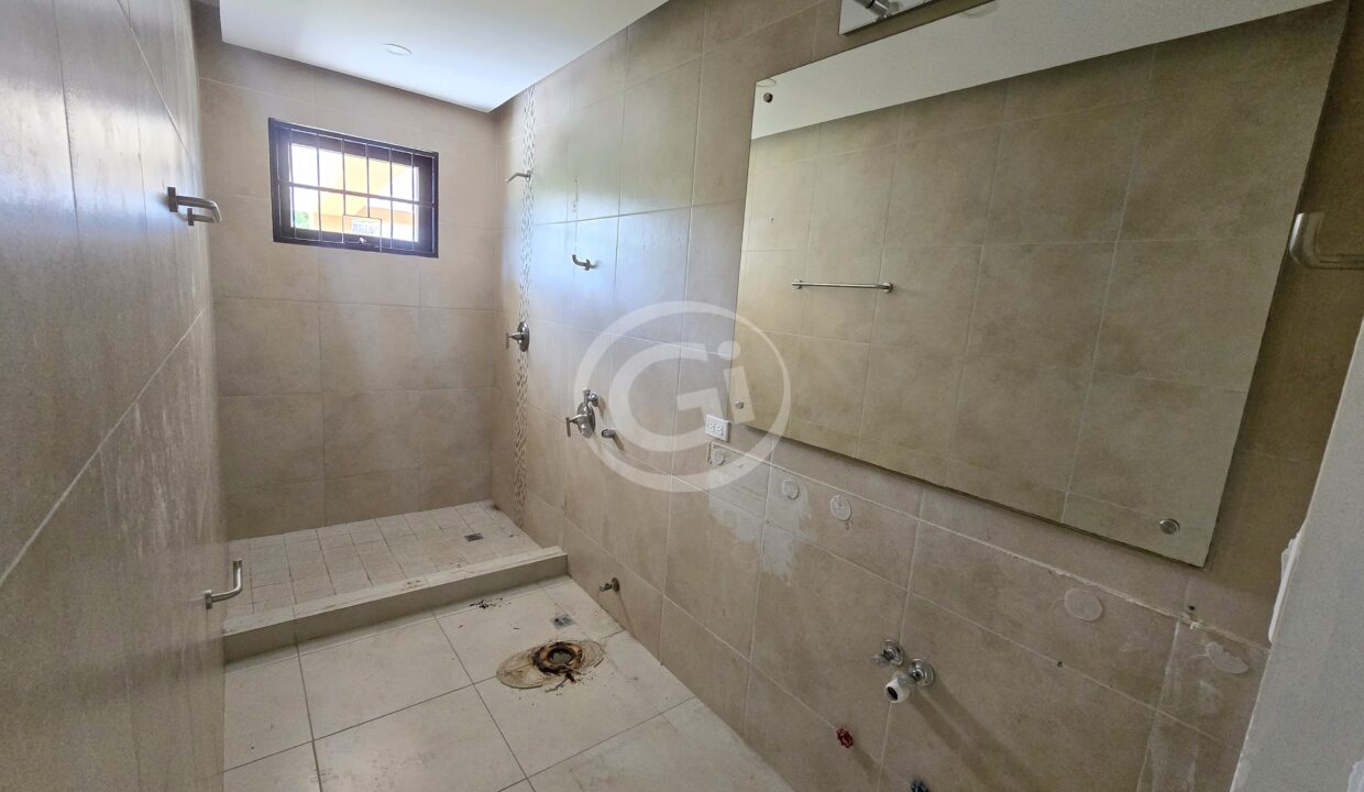 11. Habitación Principal. Embassy Club Remate Bancario)