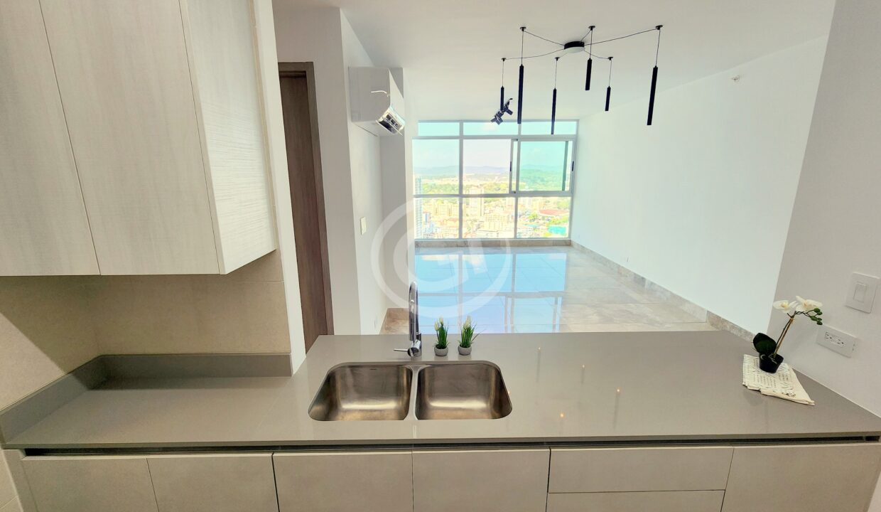12. Cocina. Costanera Mod C Alquiler. Bella Vista