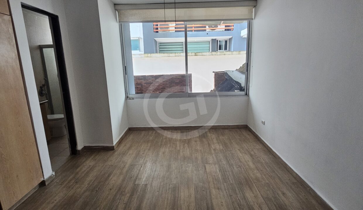 12. Habitación secundaria con closet Sol del Este Venta Apartamento Reposeído Banistmo