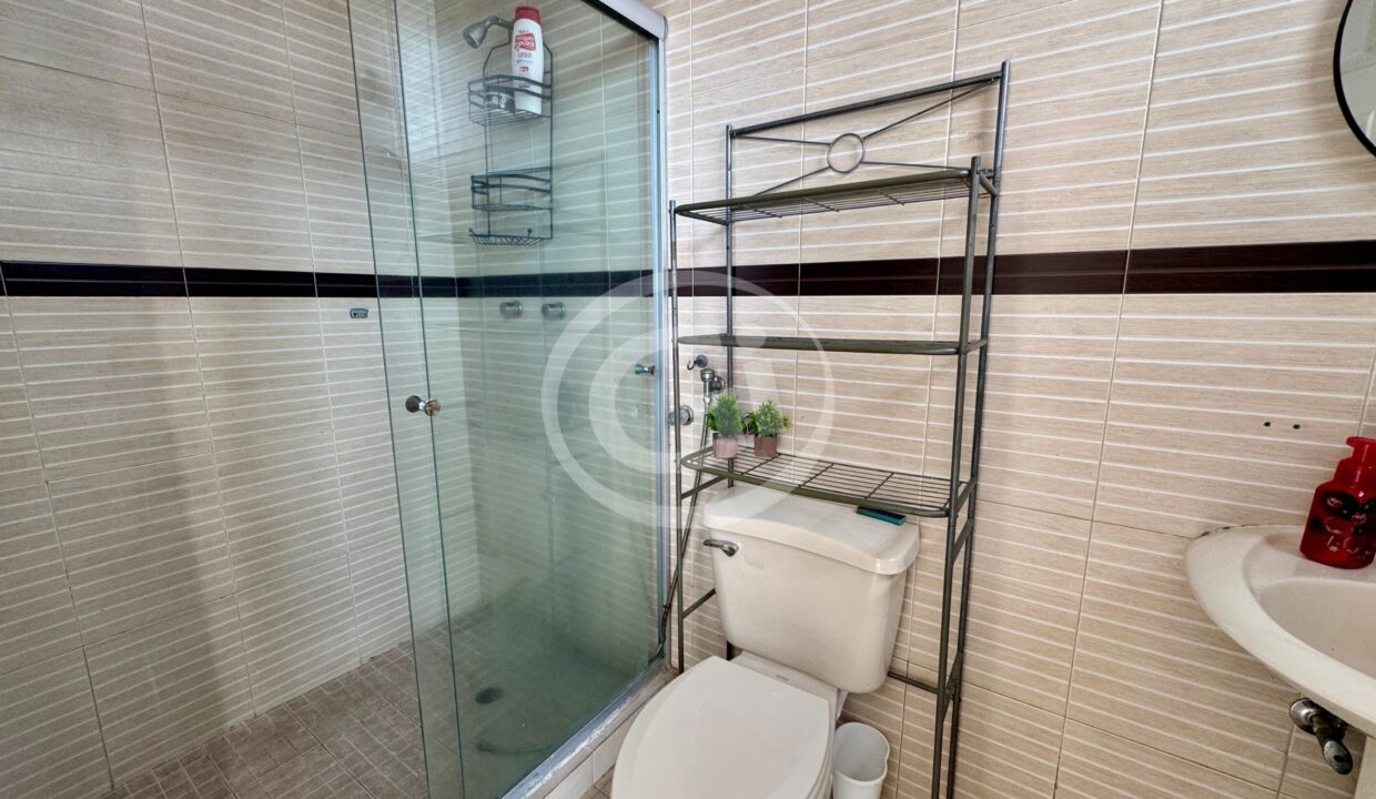 13. Baño venta apartamento Tower Park Altos del Golf