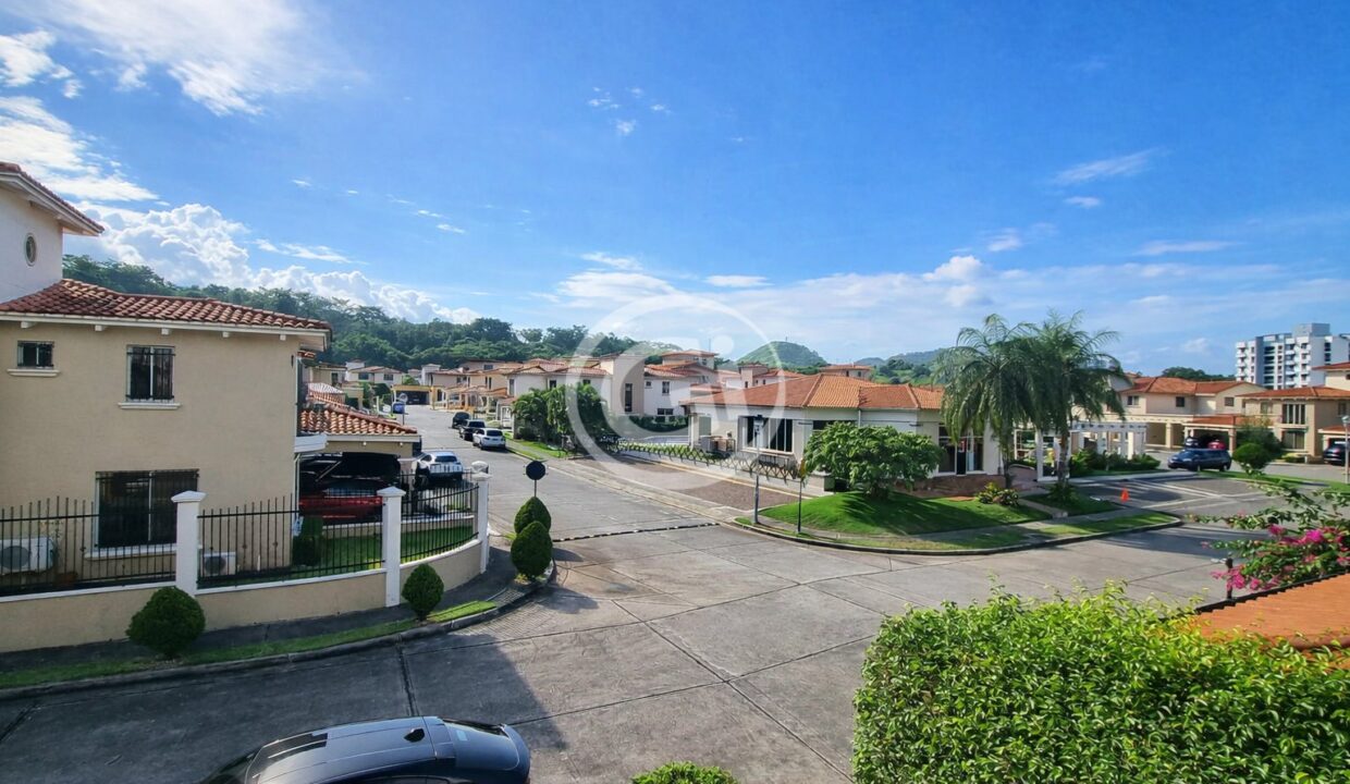 13. Vista Venta Casa Paseo Dorado