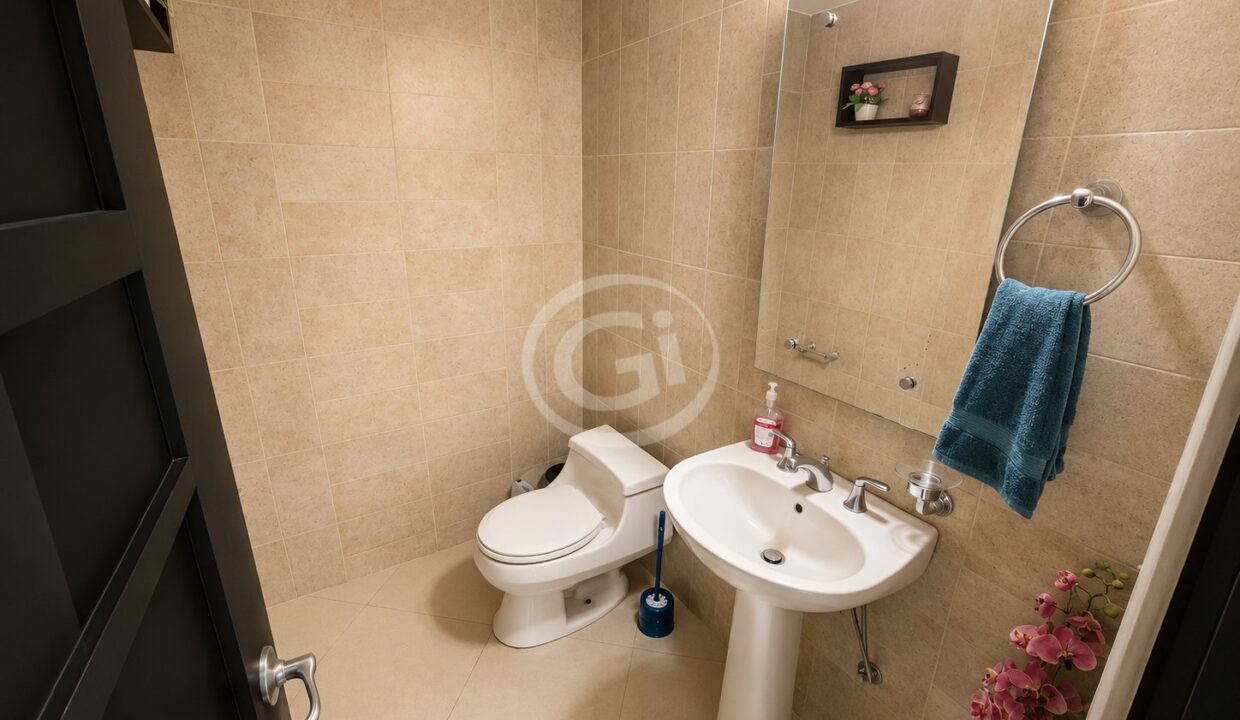 14. Baño Visitas